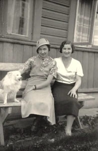 1937