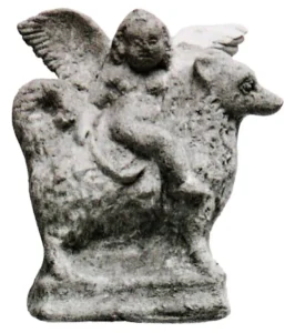 Eros reitet auf einem Melitäerspitz, Taranto, 325-275 v. Chr., (nach D. GRAEPLER, Tonfiguren im
Grab. Fundkontexte hellenistischer
Terrakotten aus der Nekropole von
Tarent, München, 1997, S. 228, Abb. 261)