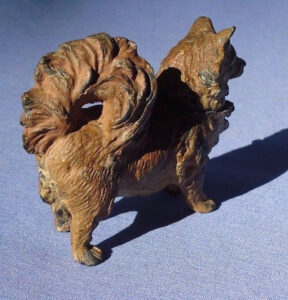 Heyde, Bronze (hohl), handcoloriert, H 7,6 cm x 6,3 cm, Abb. 04