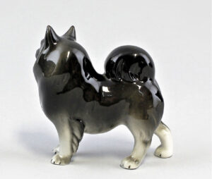 Wagner & Apel, Porzellan-Spitz, schwarz, 9 x 3 x 8 cm, Abb. 03