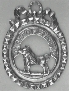 Insignia mit Keeshond, zweite Hälfte 18.Jh., Historisches Museum Den Haag.