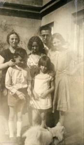 Familienalbum Joaquin Turina ( 1882-1949), 1929 Auf der Terrasse 04