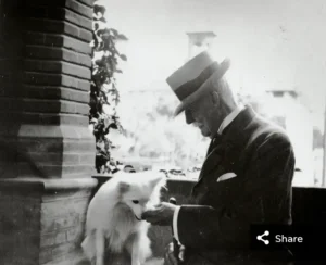 Fotoserie Flagler, Henry Flagler with his German Spitz named Delos, Courtesyof Flaghler College Archives