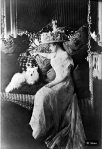 Fotoserie Flagler, Mary Lily Flagler sitting with Delos.